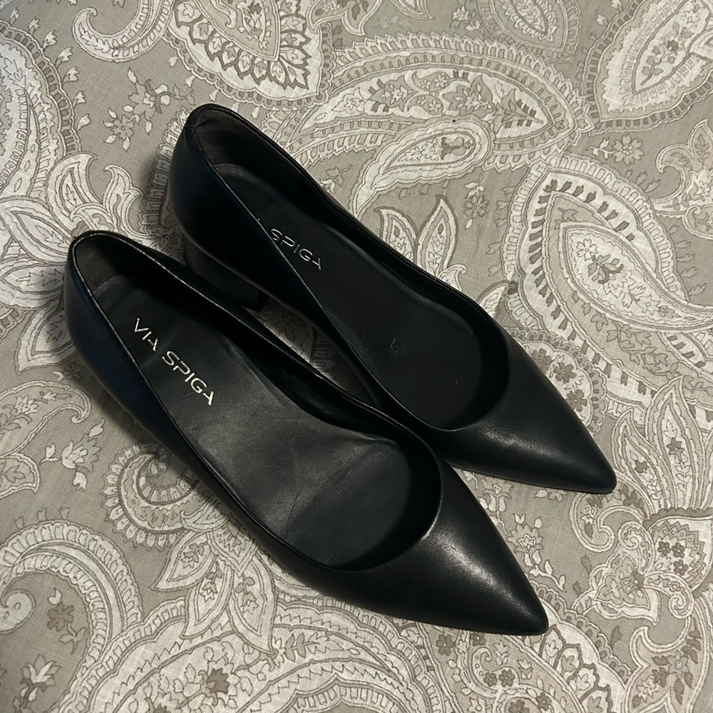 Via Spiga Black Pointed Toe Heels